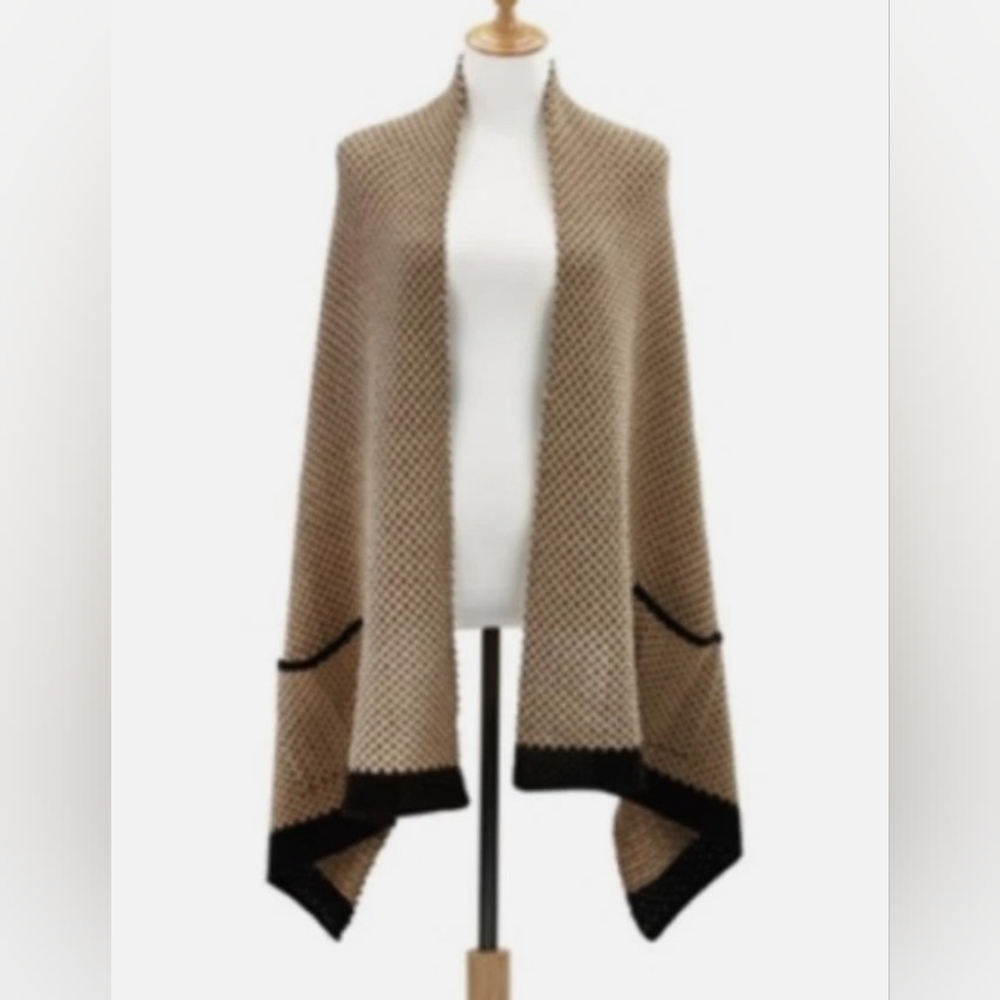 Demdaco Women's Brown/Tan Pocket Stole 100% Acrylic